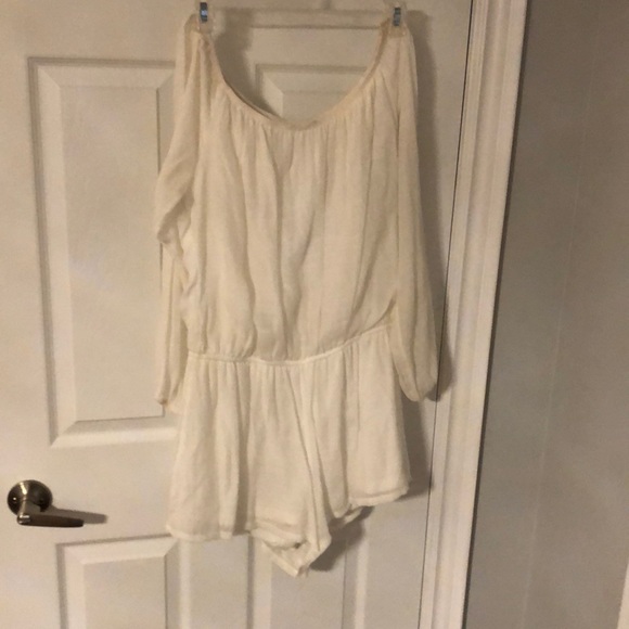 An optional off the shoulder one piece . - Picture 1 of 1